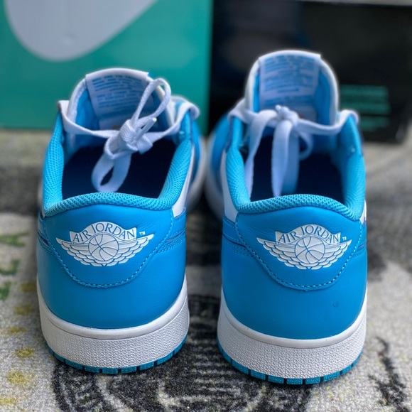 Jordan 1 SB UNC